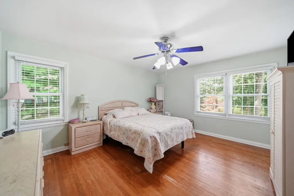 907 Westwood Boulevard Spring Arbor Township MI 49203