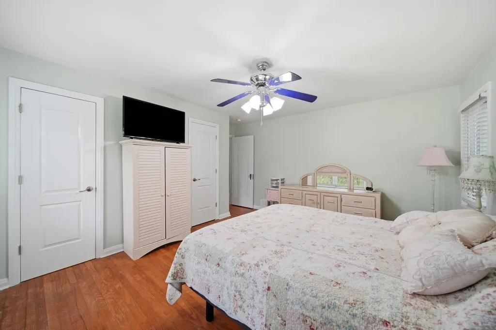 907 Westwood Boulevard Spring Arbor Township MI 49203