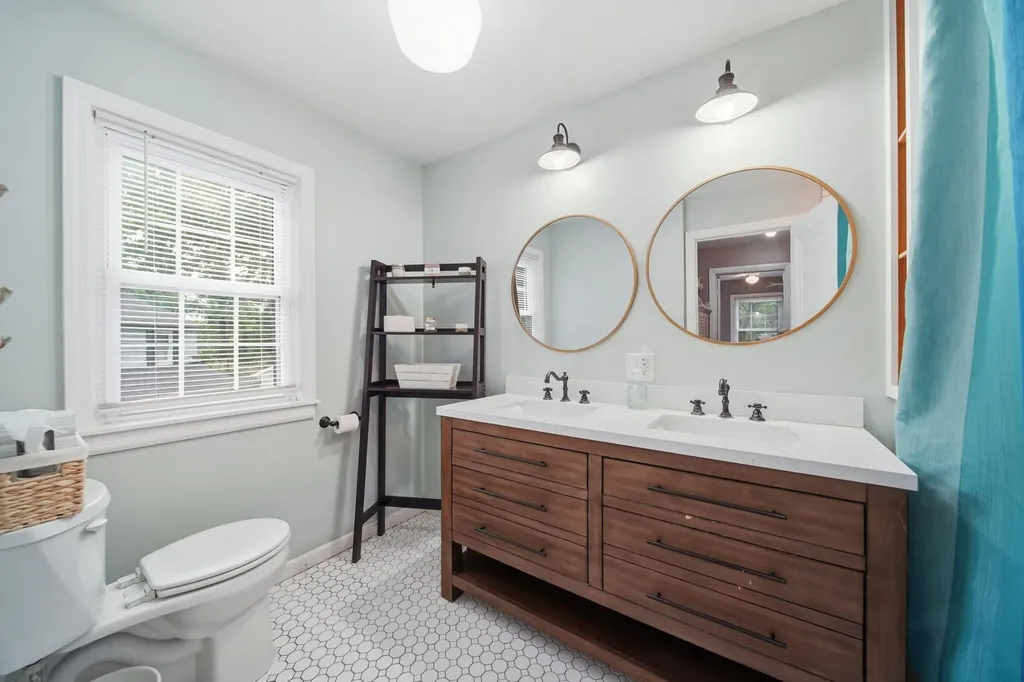 907 Westwood Boulevard Spring Arbor Township MI 49203