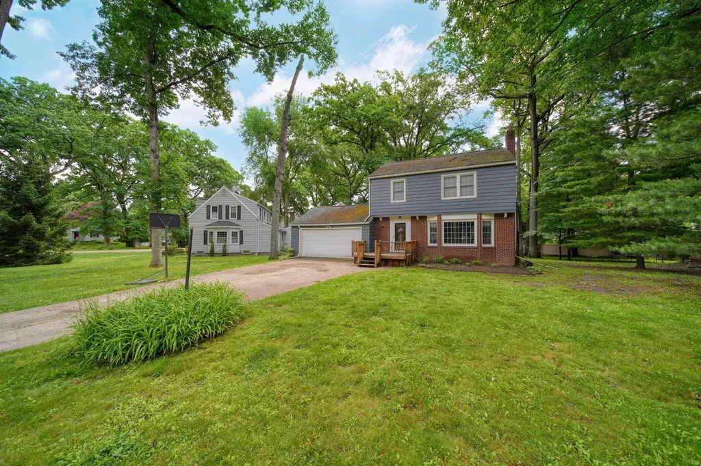 907 Westwood Boulevard Spring Arbor Township MI 49203