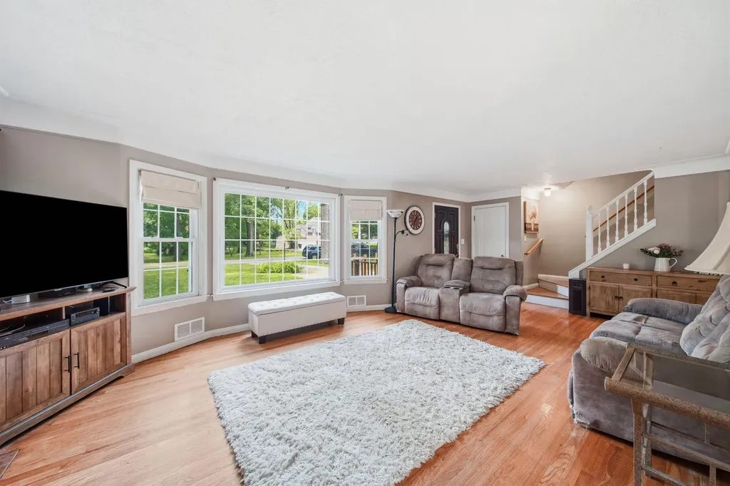 907 Westwood Boulevard Spring Arbor Township MI 49203
