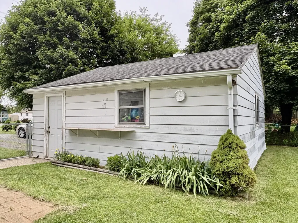 807 Concord Boulevard Blackman Charter Township MI 49202
