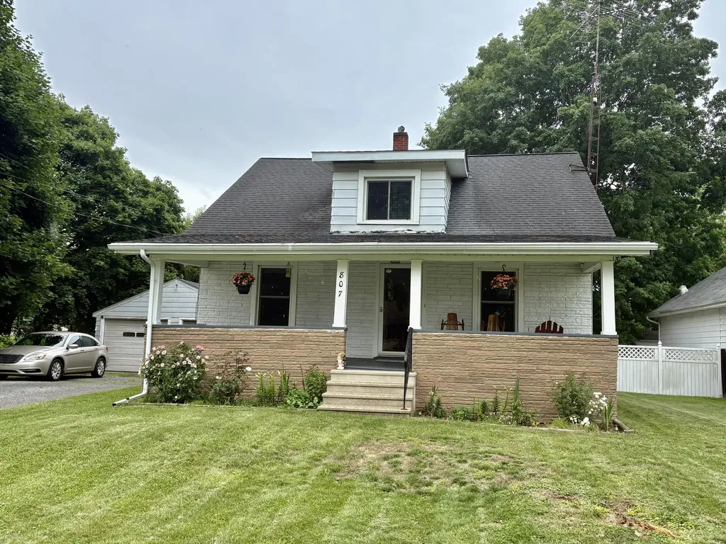 807 Concord Boulevard Blackman Charter Township MI 49202