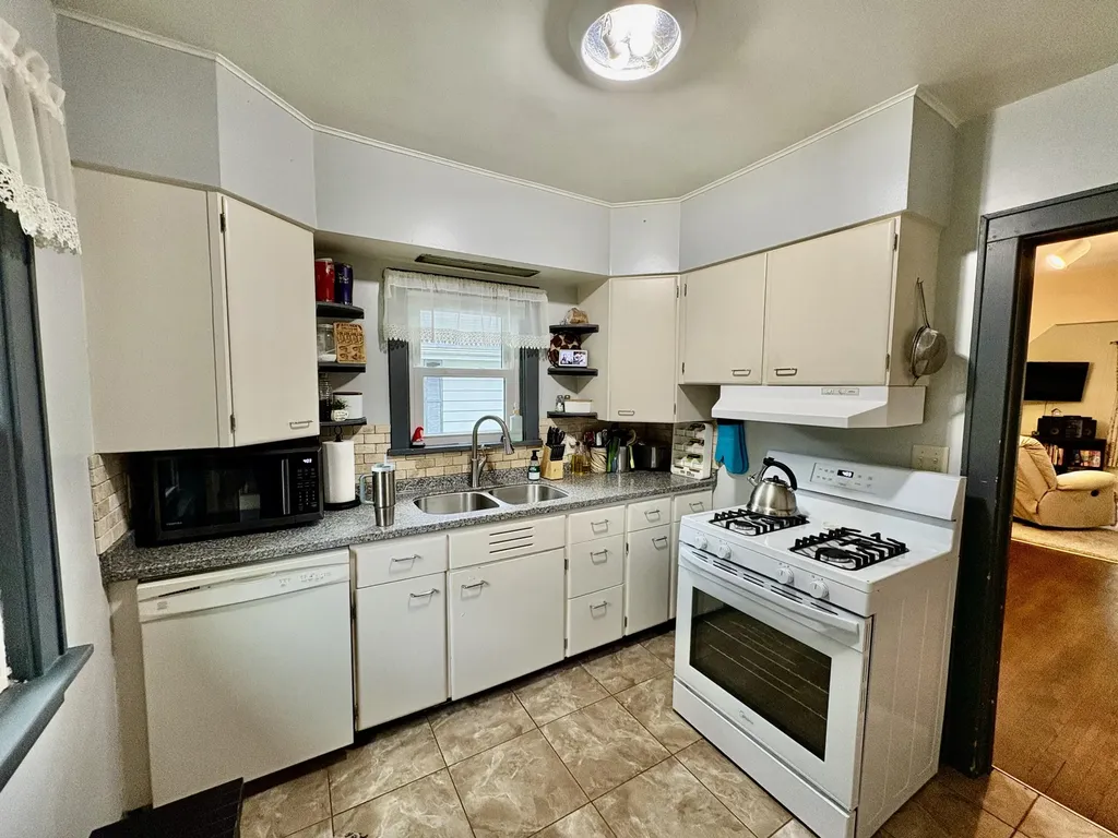 807 Concord Boulevard Blackman Charter Township MI 49202
