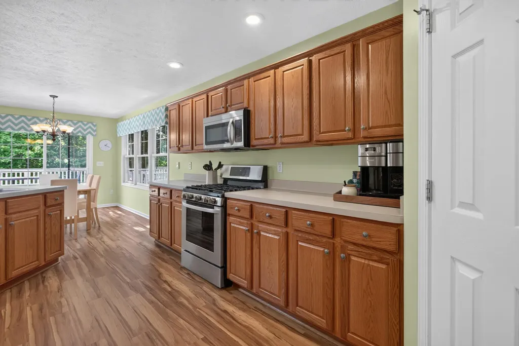 2061 Elwood Boulevard Spring Arbor Township MI 49283