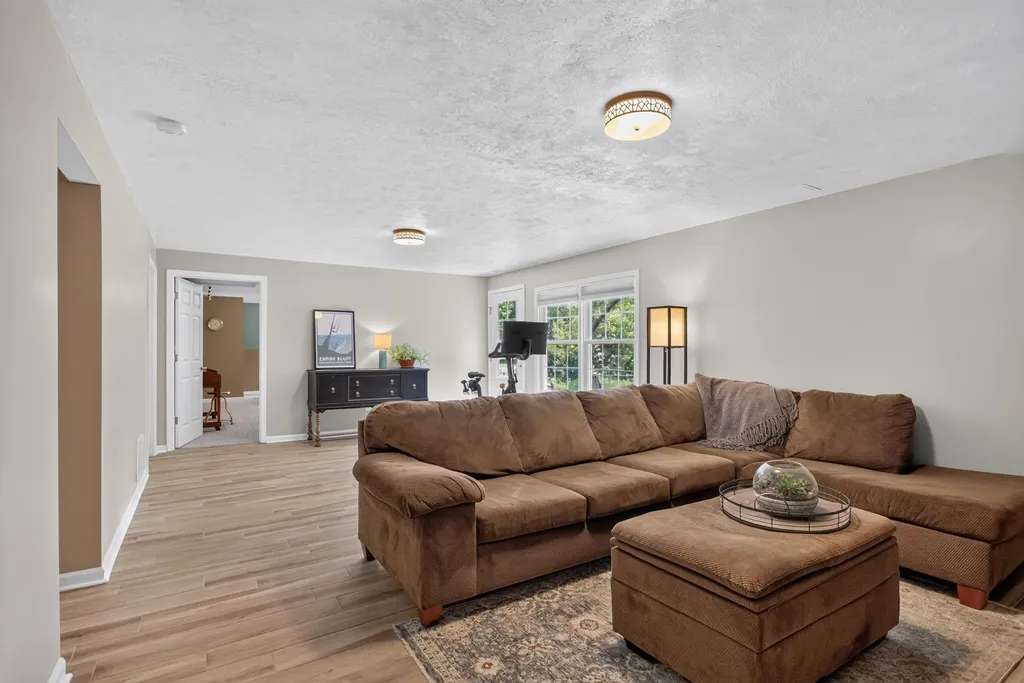 2061 Elwood Boulevard Spring Arbor Township MI 49283