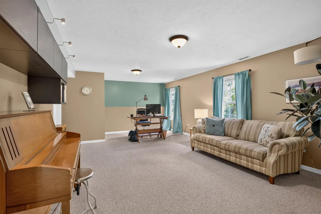 2061 Elwood Boulevard Spring Arbor Township MI 49283