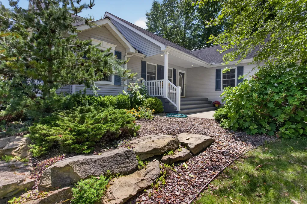 2061 Elwood Boulevard Spring Arbor Township MI 49283