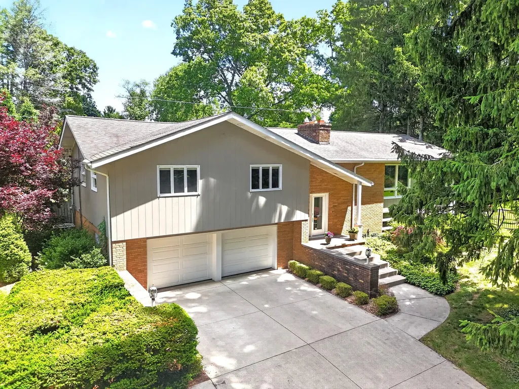 3600 Hendee Road Blackman Charter Township MI 49201