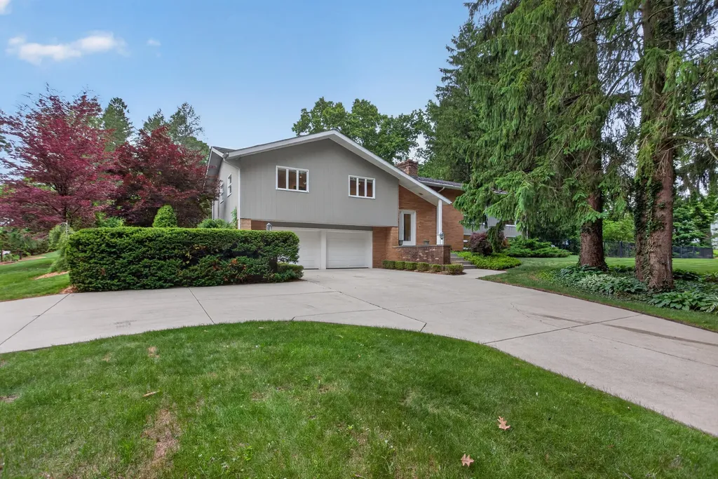 3600 Hendee Road Blackman Charter Township MI 49201