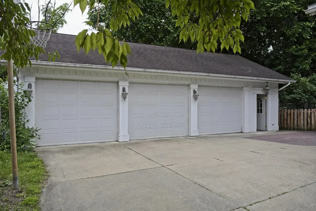 311 S Thompson Street Jackson City MI 49203