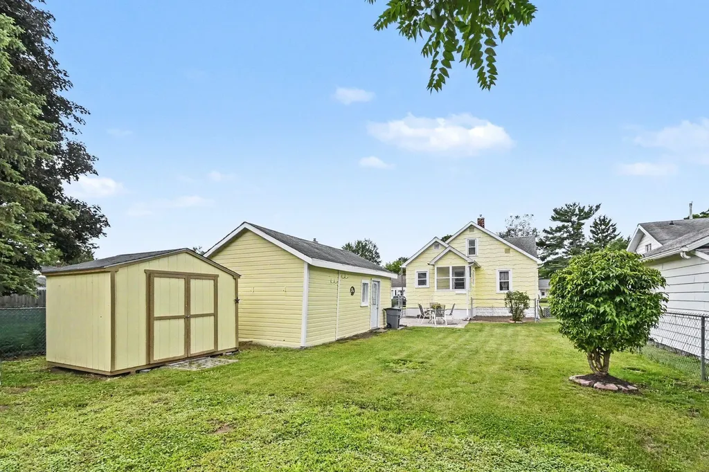 723 N Elm Avenue Jackson City MI 49202