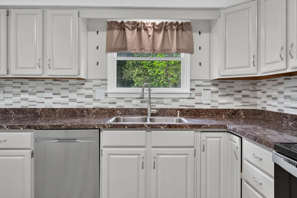 6276 Burning Tree Street Blackman Charter Township MI 49201