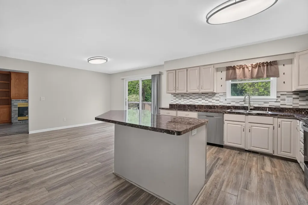 6276 Burning Tree Street Blackman Charter Township MI 49201