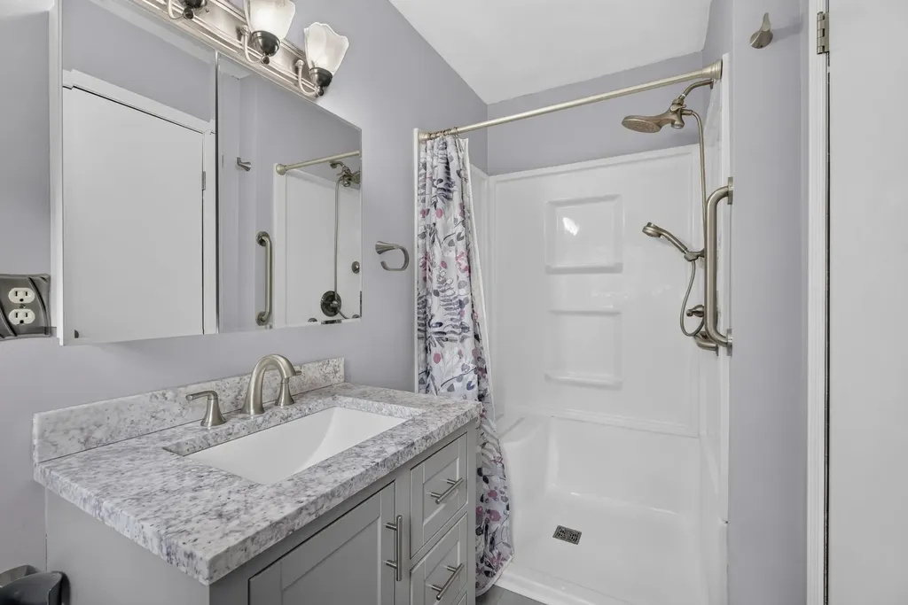 6276 Burning Tree Street Blackman Charter Township MI 49201