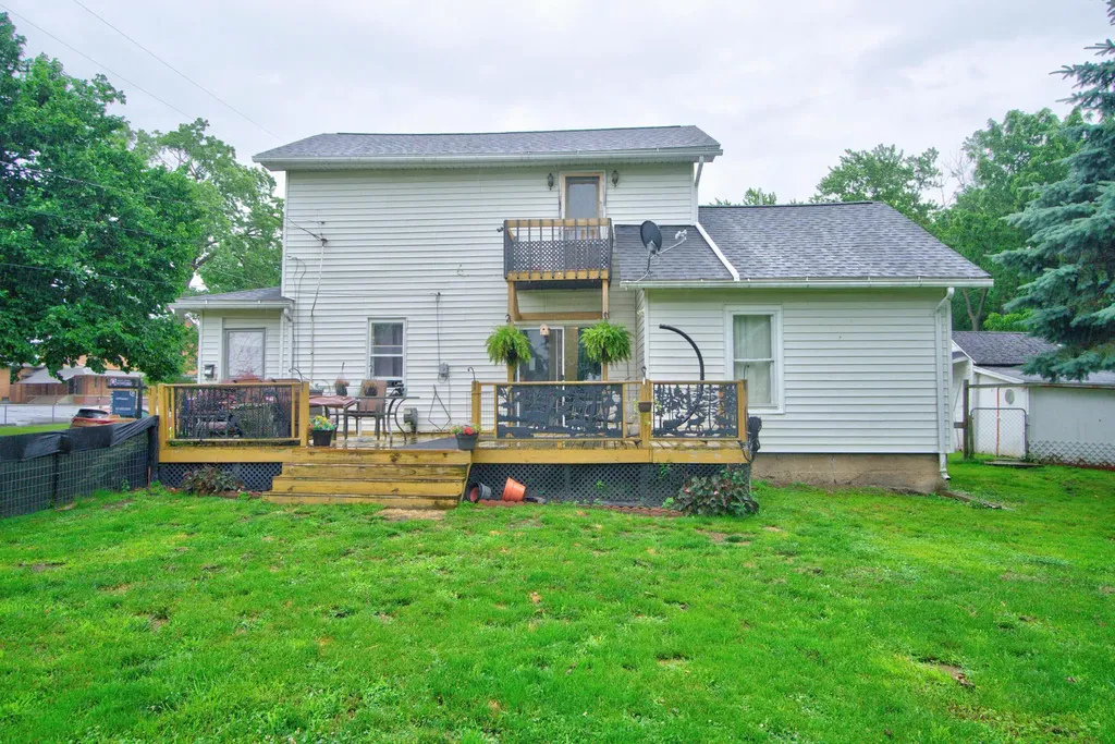 663 Oakhill Avenue Jackson City MI 49201