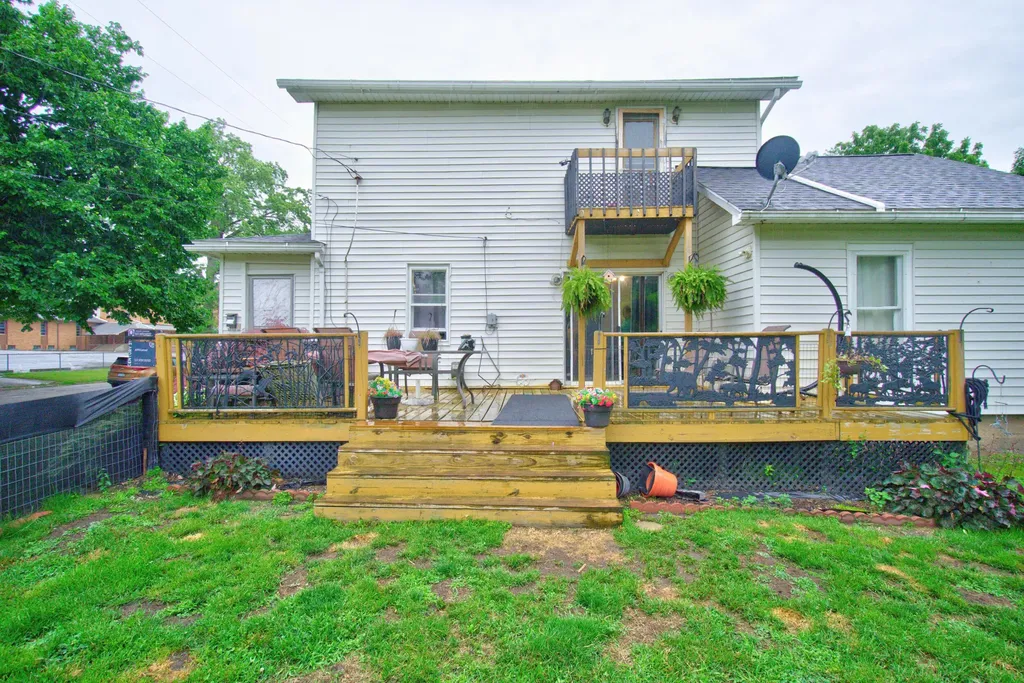663 Oakhill Avenue Jackson City MI 49201
