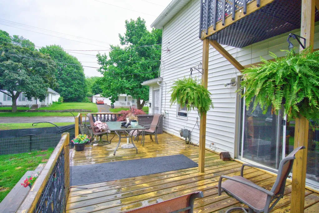 663 Oakhill Avenue Jackson City MI 49201