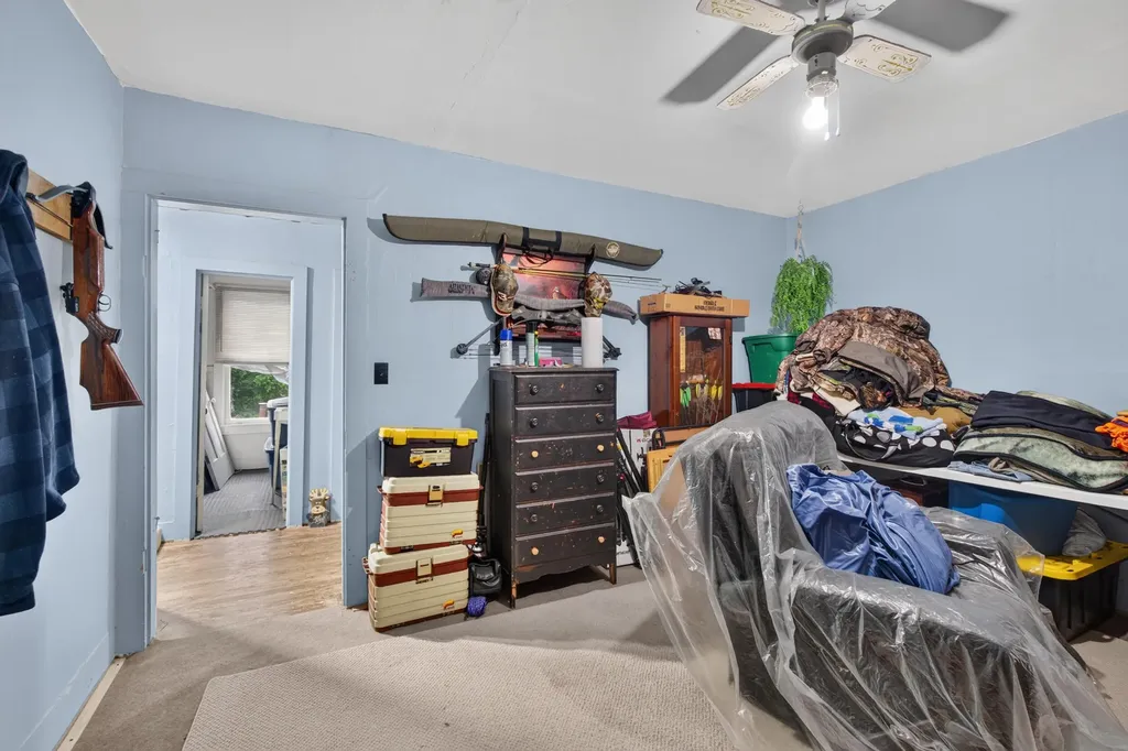 663 Oakhill Avenue Jackson City MI 49201