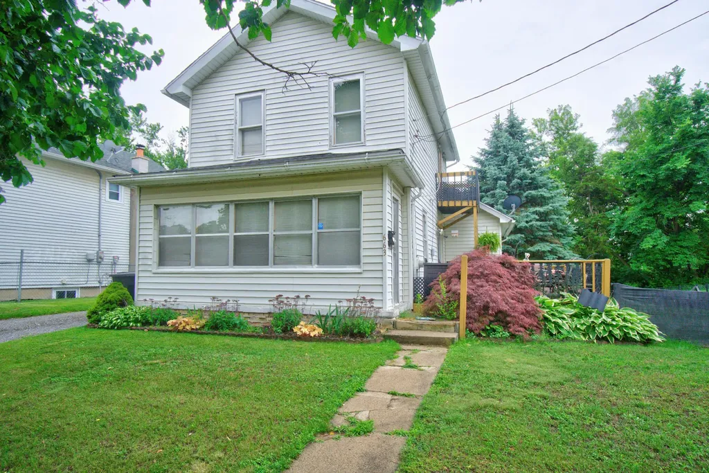 663 Oakhill Avenue Jackson City MI 49201