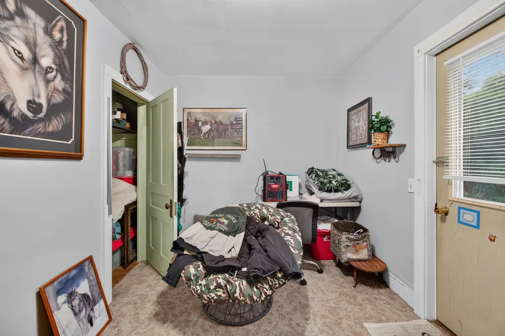 663 Oakhill Avenue Jackson City MI 49201