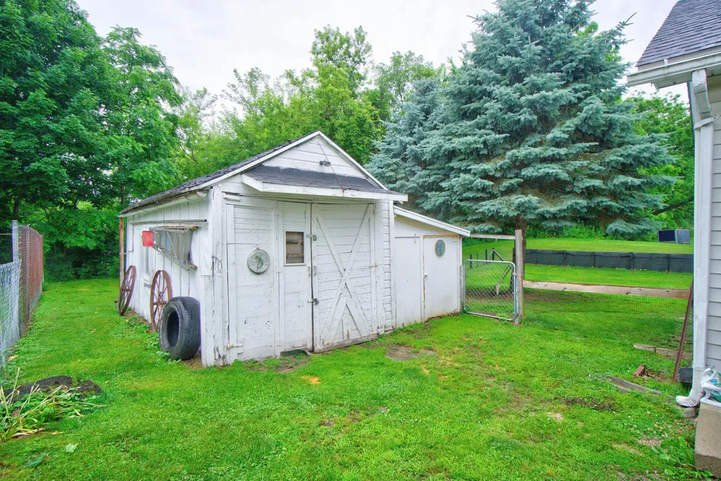 663 Oakhill Avenue Jackson City MI 49201