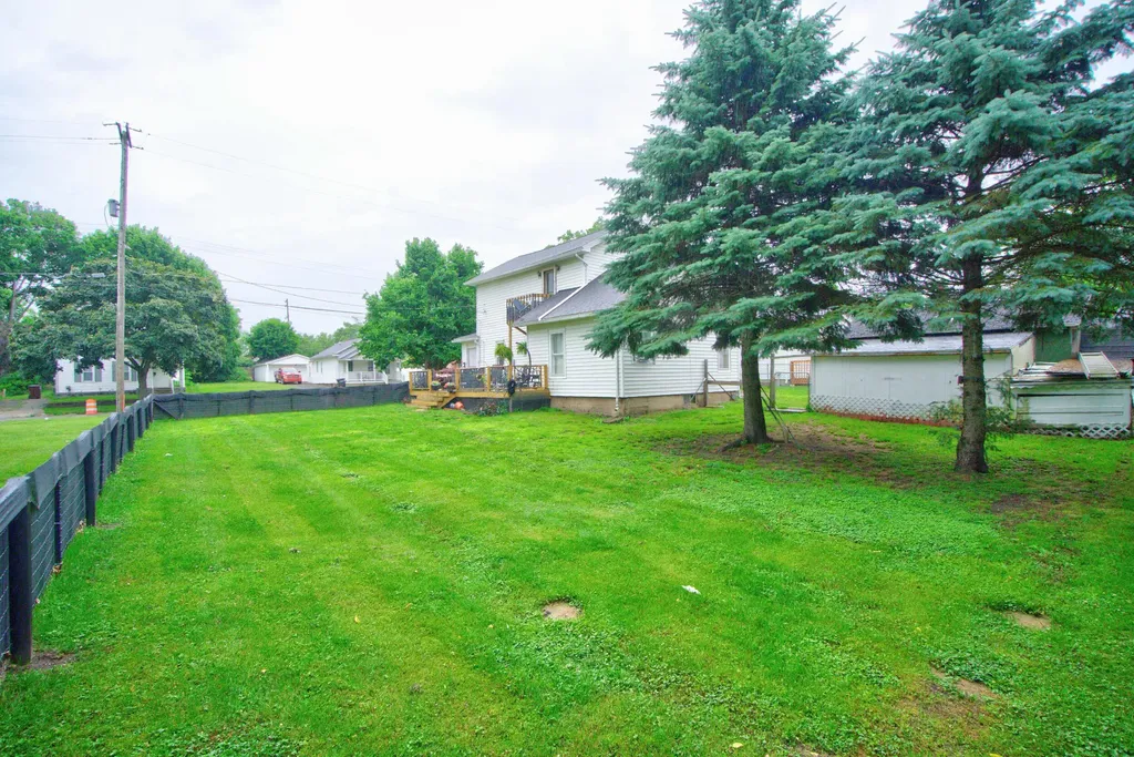 663 Oakhill Avenue Jackson City MI 49201