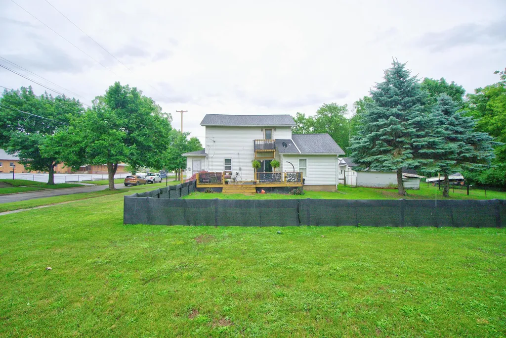 663 Oakhill Avenue Jackson City MI 49201