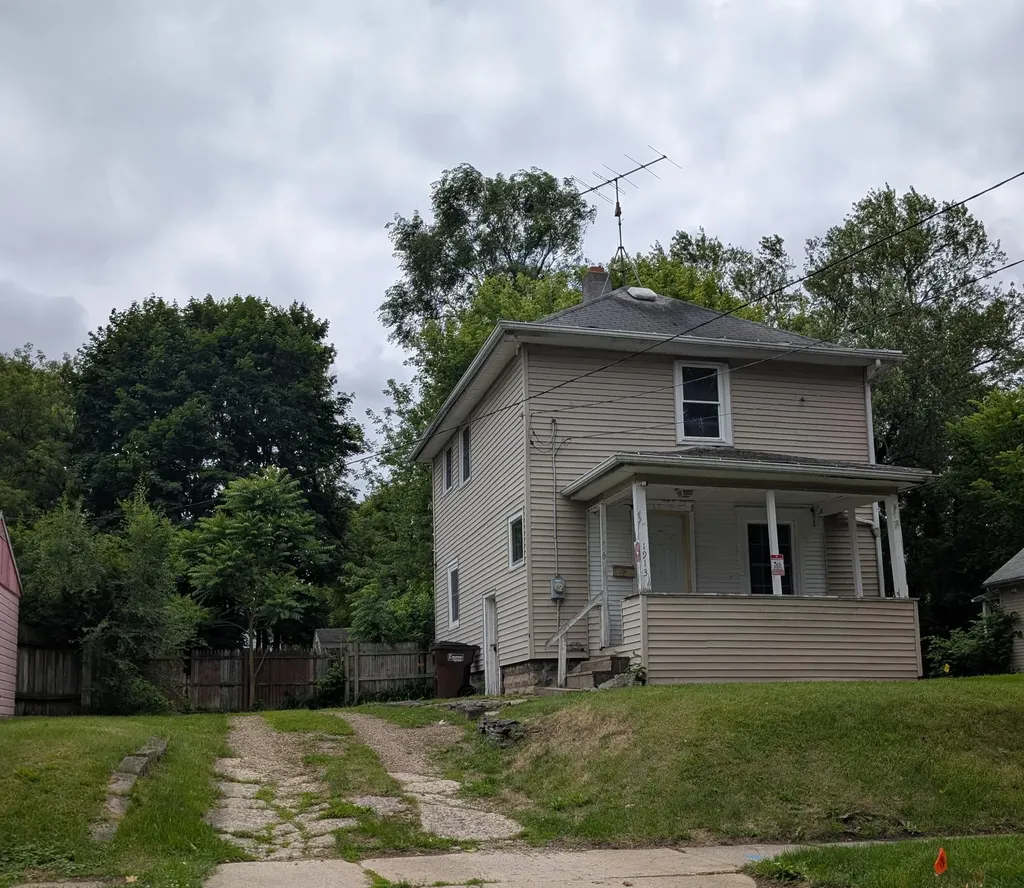 1913 Plymouth Street Jackson City MI 49203
