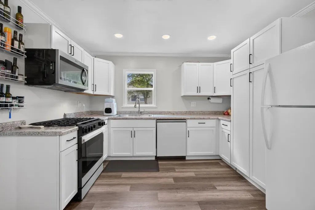 248 Mcconnell Drive Blackman Charter Township MI 49201