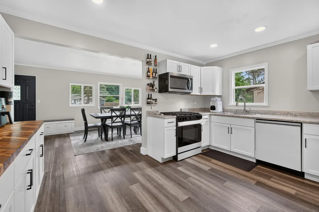 248 Mcconnell Drive Blackman Charter Township MI 49201