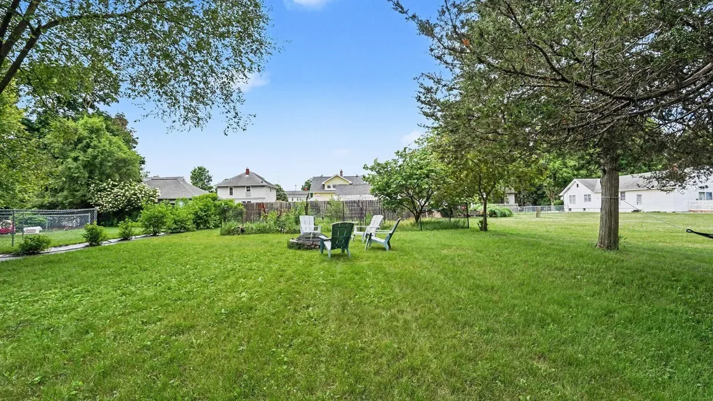 605 N Pleasant Street Jackson City MI 49202