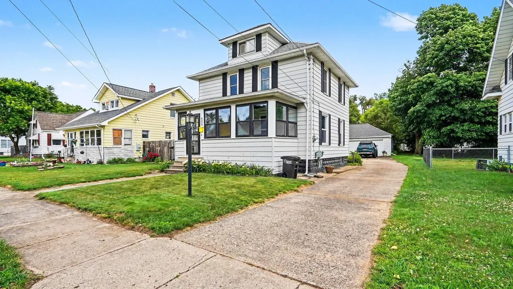 605 N Pleasant Street Jackson City MI 49202