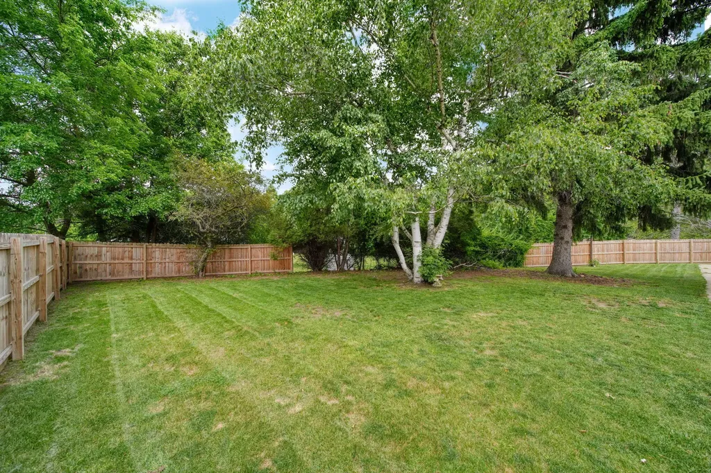 800 Hazelwood Boulevard Summit Township MI 49203