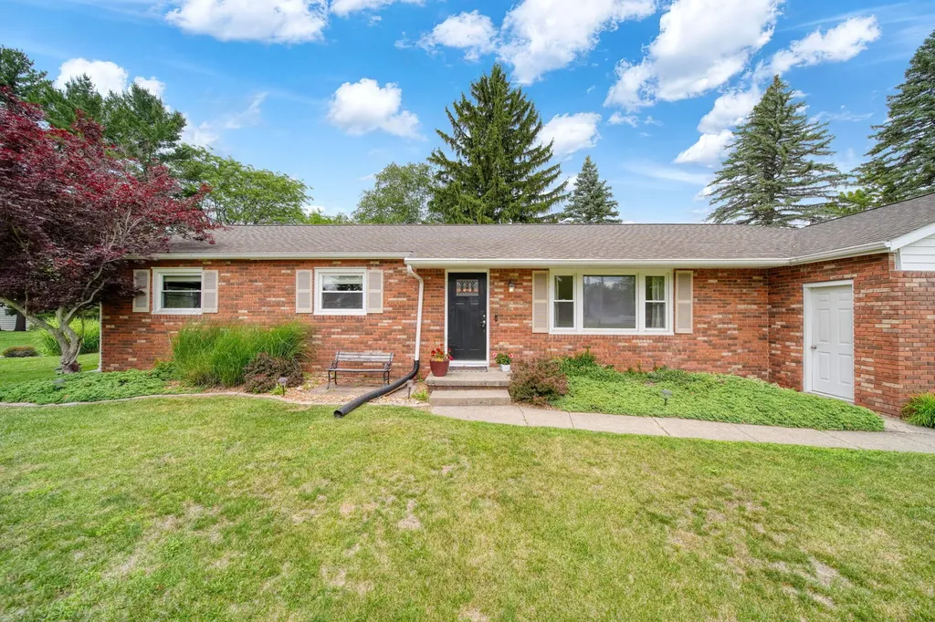 800 Hazelwood Boulevard Summit Township MI 49203