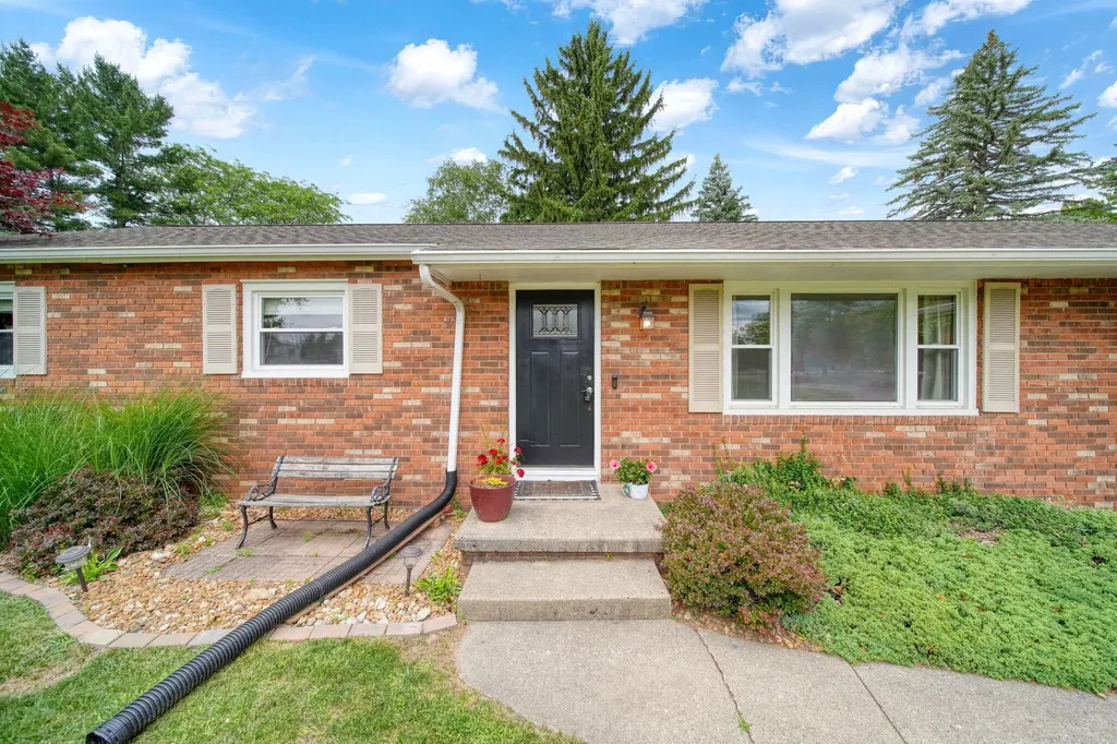 800 Hazelwood Boulevard Summit Township MI 49203
