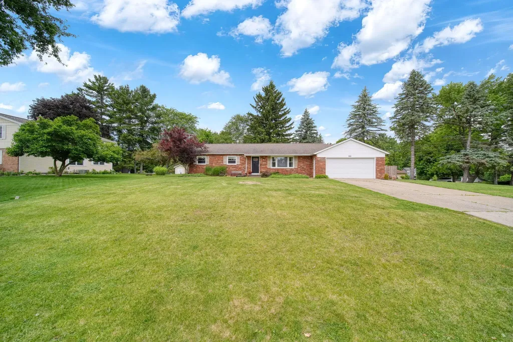 800 Hazelwood Boulevard Summit Township MI 49203