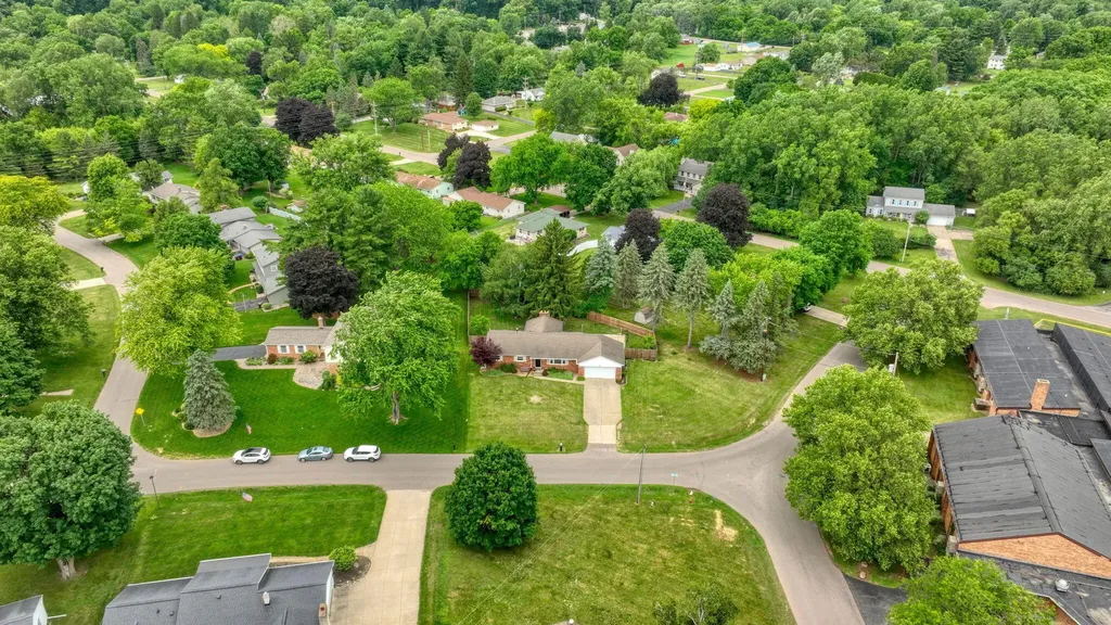 800 Hazelwood Boulevard Summit Township MI 49203