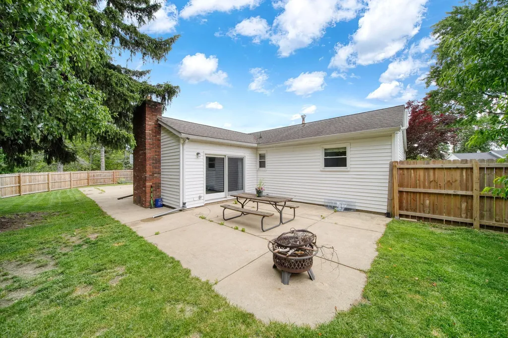 800 Hazelwood Boulevard Summit Township MI 49203