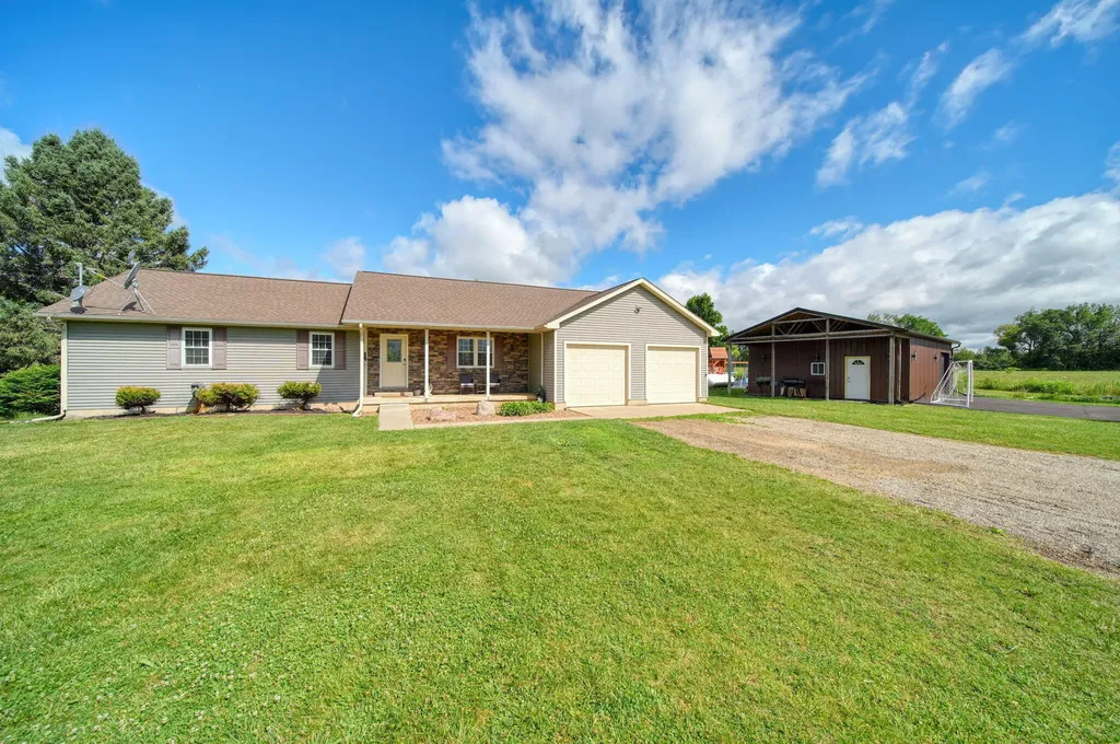 13700 Clinton Road Tompkins Township MI 49264