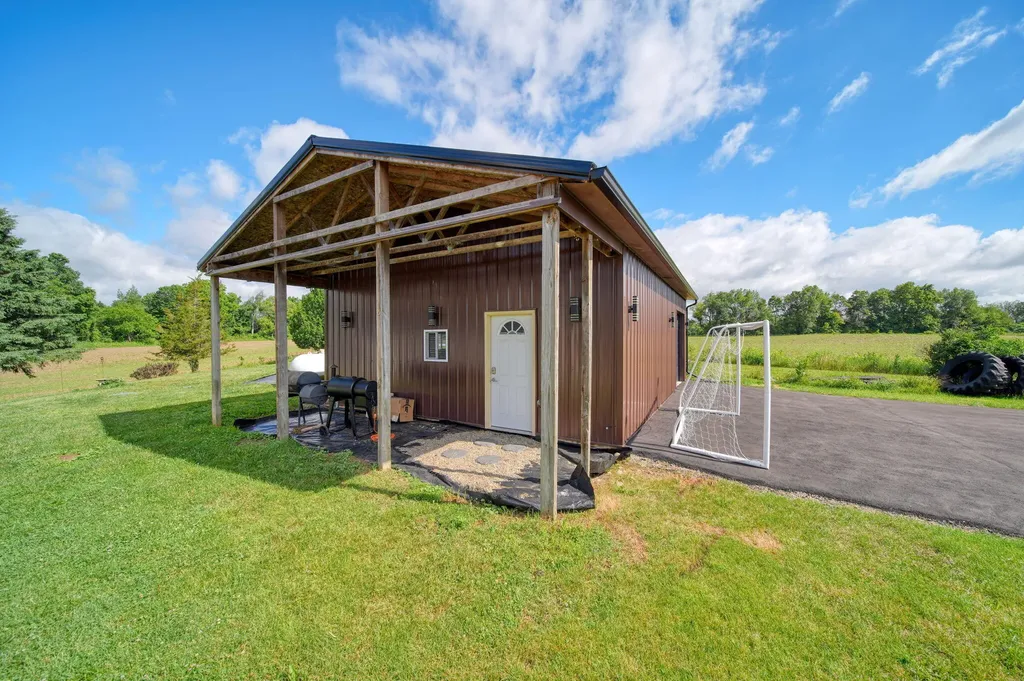 13700 Clinton Road Tompkins Township MI 49264