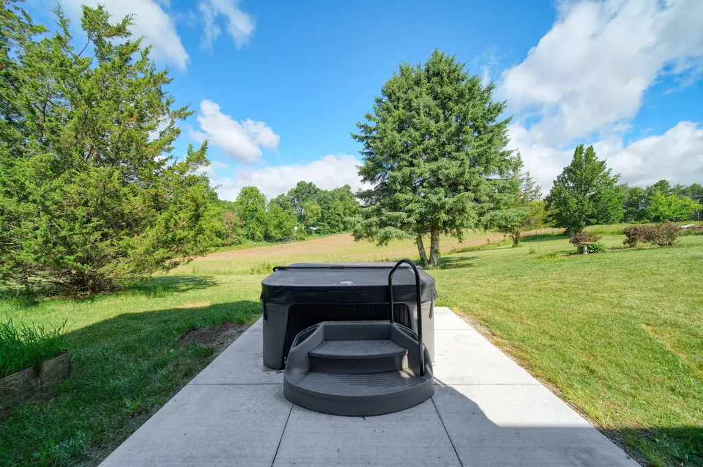13700 Clinton Road Tompkins Township MI 49264