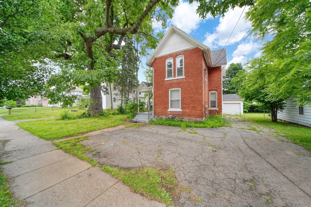 521 W Ganson Street Jackson City MI 49201