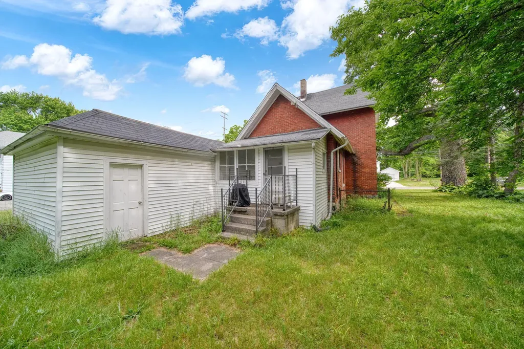521 W Ganson Street Jackson City MI 49201