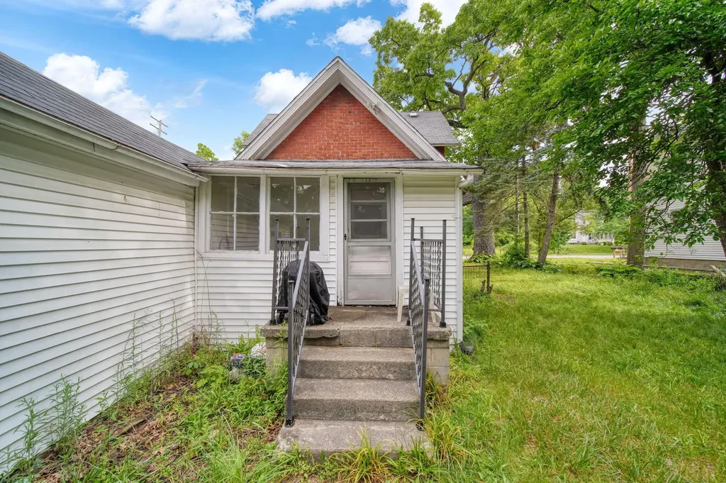 521 W Ganson Street Jackson City MI 49201
