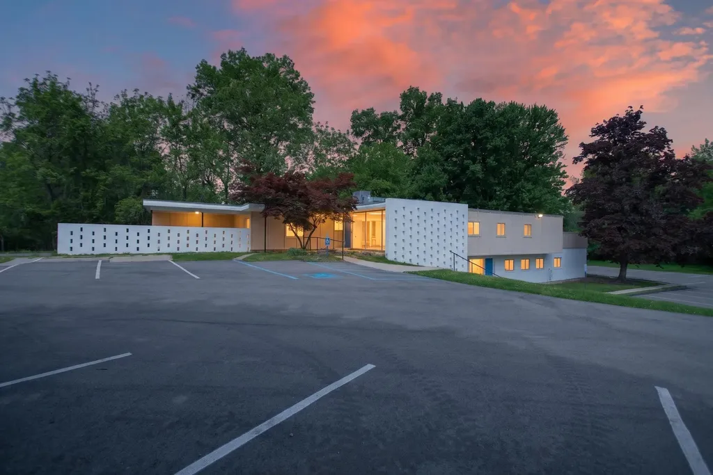 2532 Spring Arbor Road Summit Township MI 49203