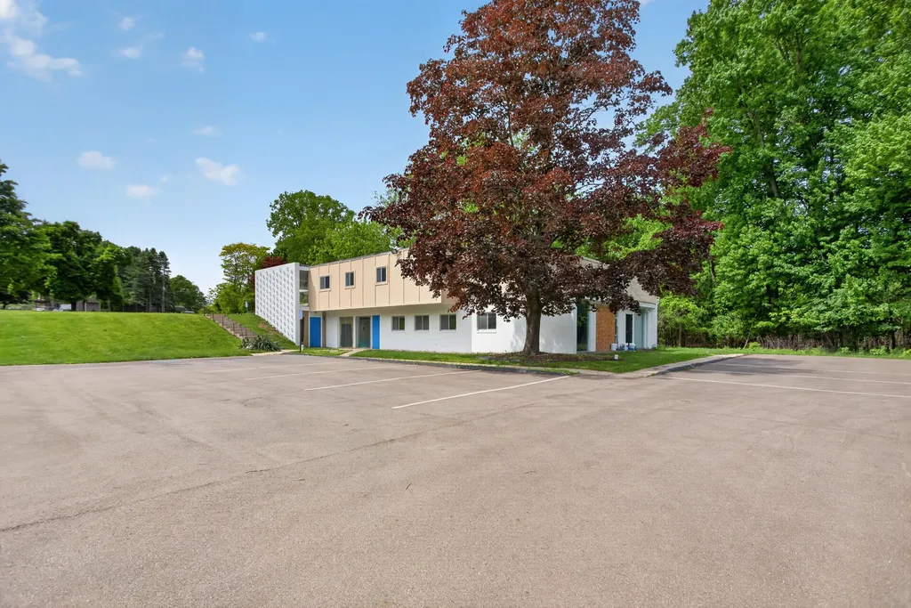 2532 Spring Arbor Road Summit Township MI 49203