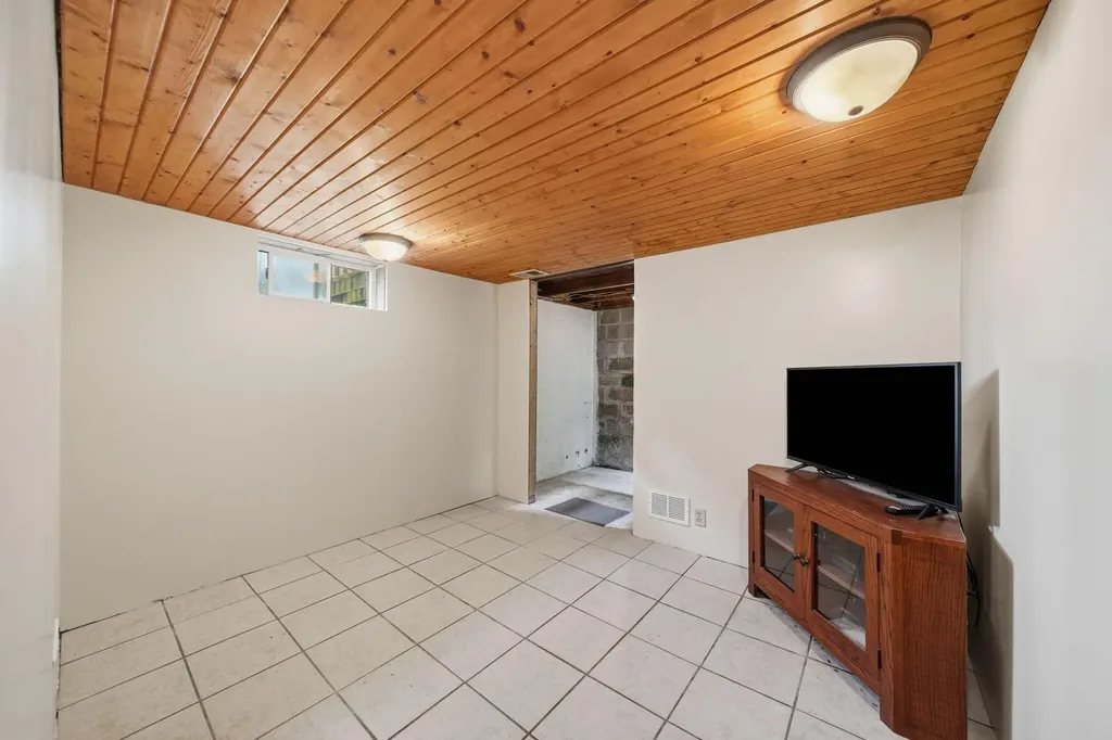 303 Cranberry Lake Road Napoleon Township MI 49201