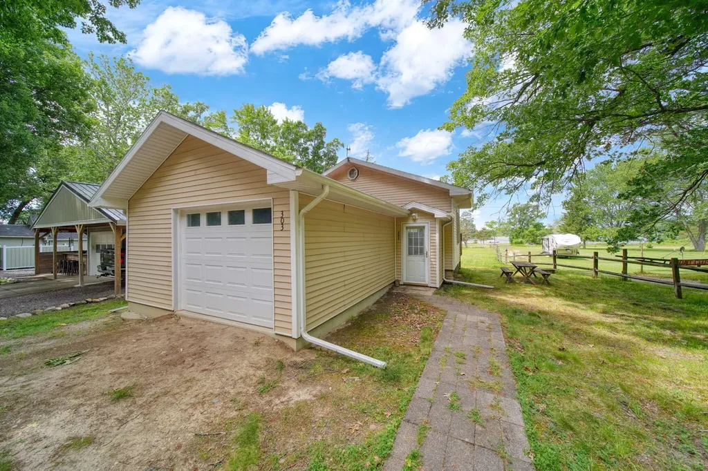 303 Cranberry Lake Road Napoleon Township MI 49201
