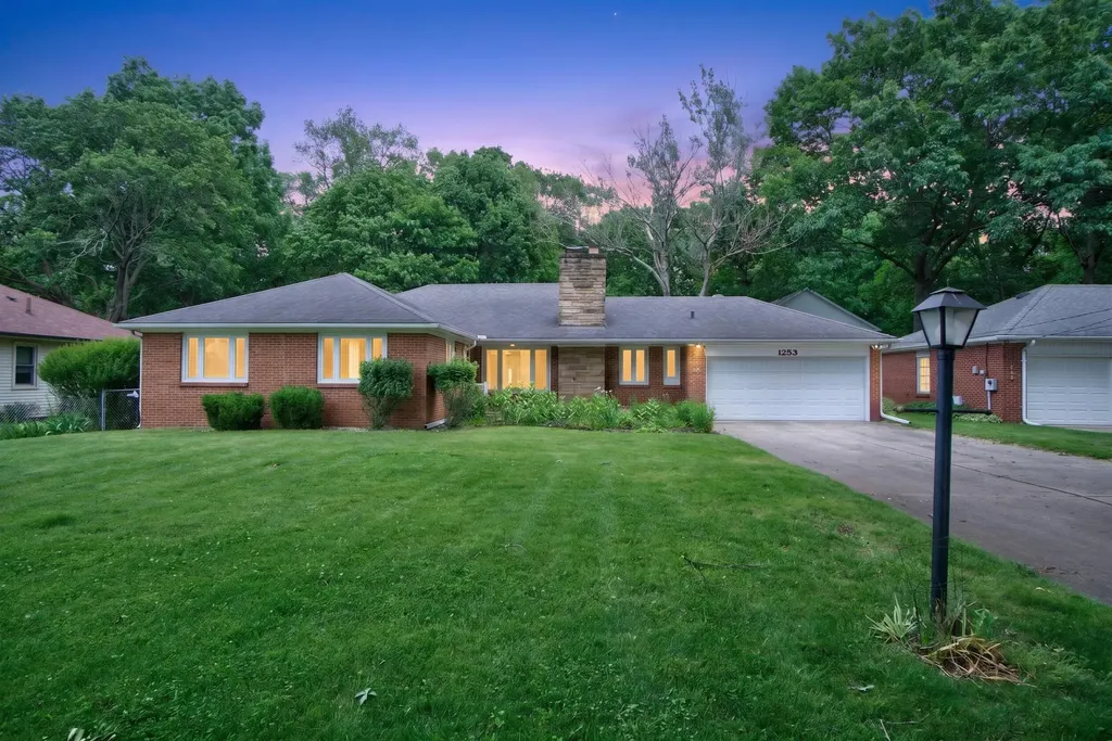 1253 Levant Street Summit Township MI 49203